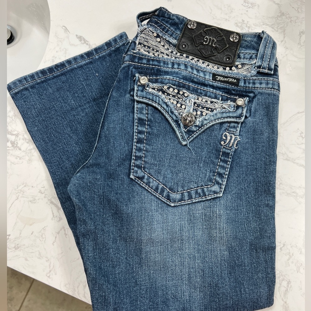 Miss Me size 28 capri jeans